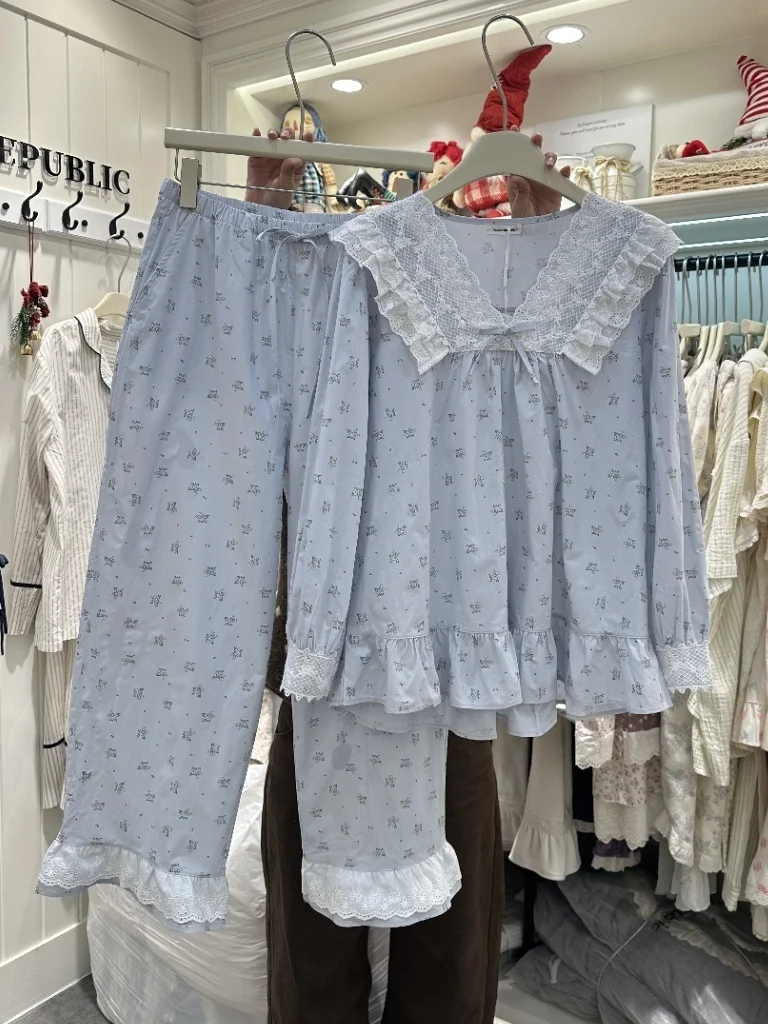 conjunto-de-ropa-para-el-hogar-de-algodon-puro-con-ribete-de-encaje-estilo-dulce-y-fresco-manga-larga-cuello-en-v-cierre-de-cremallera-casual-y-comodo