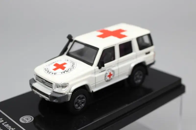 PARA64 1:64  Toyota Land Cruiser 70 series white Limited collection of die-casting alloy car models