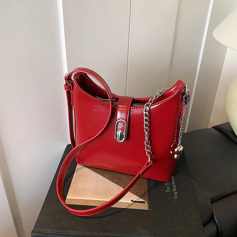 

2025 легкая роскошная сумка-мессенджер с цепочкой для женщин, модная универсальная простая сумка на одно плечо из искусственной кожи, женские винтажные свадебные сумки