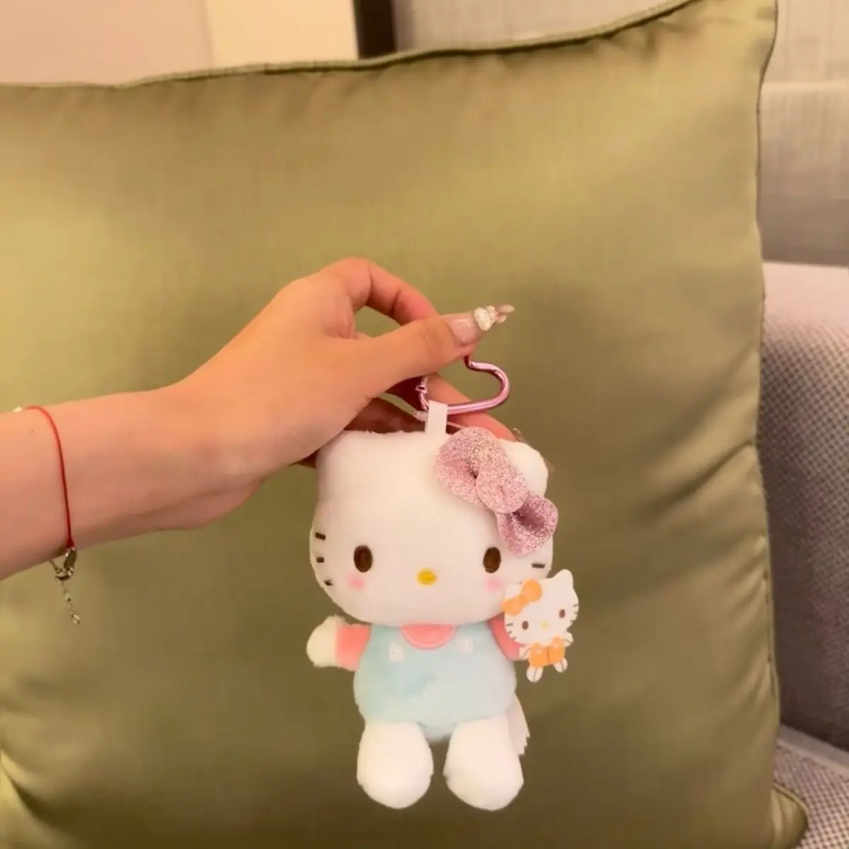 かわいいサンリオハローキティ漫画人形、バッグペンダントキーホルダー、カワイイkt猫ぬいぐるみ、絶妙な誕生日プレゼント