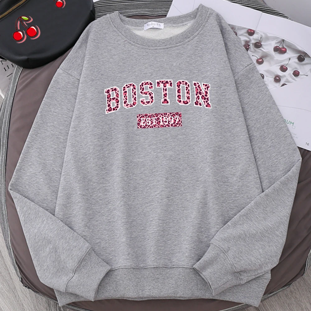 

Pink Leopard Print Boston Printed Women Pullover Harajuku Fleece Sweatshirt Fashion Crewneck Clothes Oversize Hip Hop Streetwear