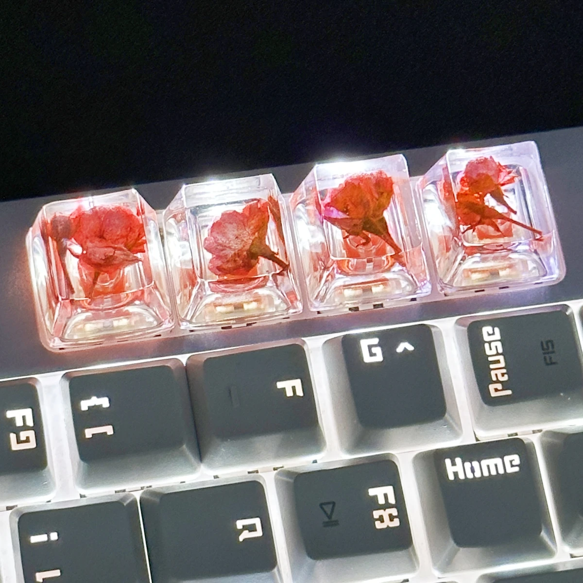 Tutup kunci transparan lem jatuh bunga, kepribadian tutup kunci keyboard mekanik sumbu silang resin bunga mawar 4 buah