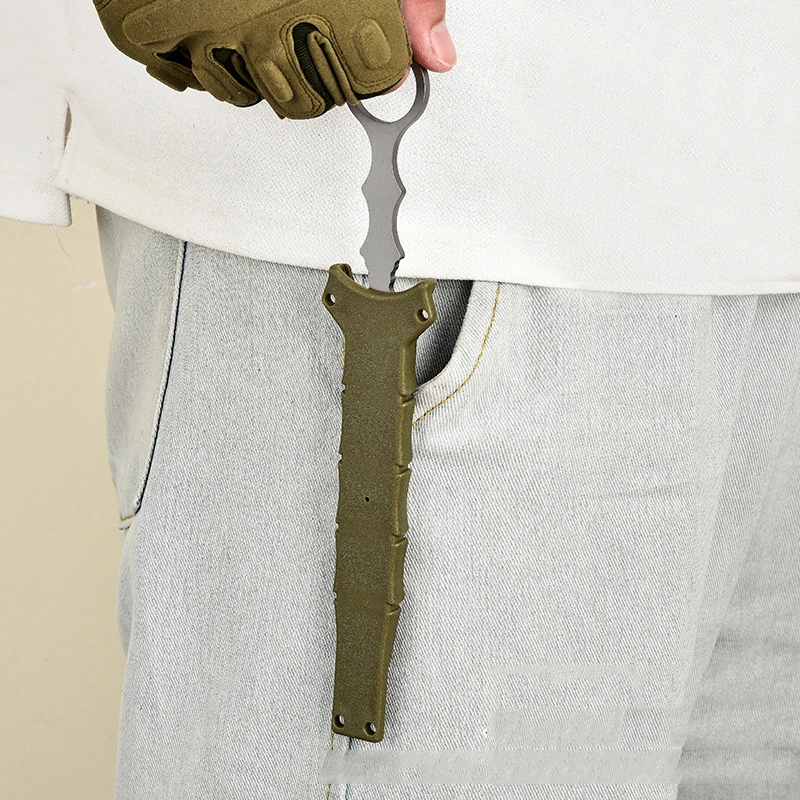 Outdoor Portable EDC Multifunctional Survival Tool Keychain Camping Car Emergency Window Breaking Tool