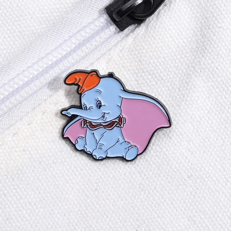 Disney Cartoon niedlichen Dumbo Emaille Pin schöne Elefanten Brosche Cosplay Zubehör Geschenke für Fans Kinder