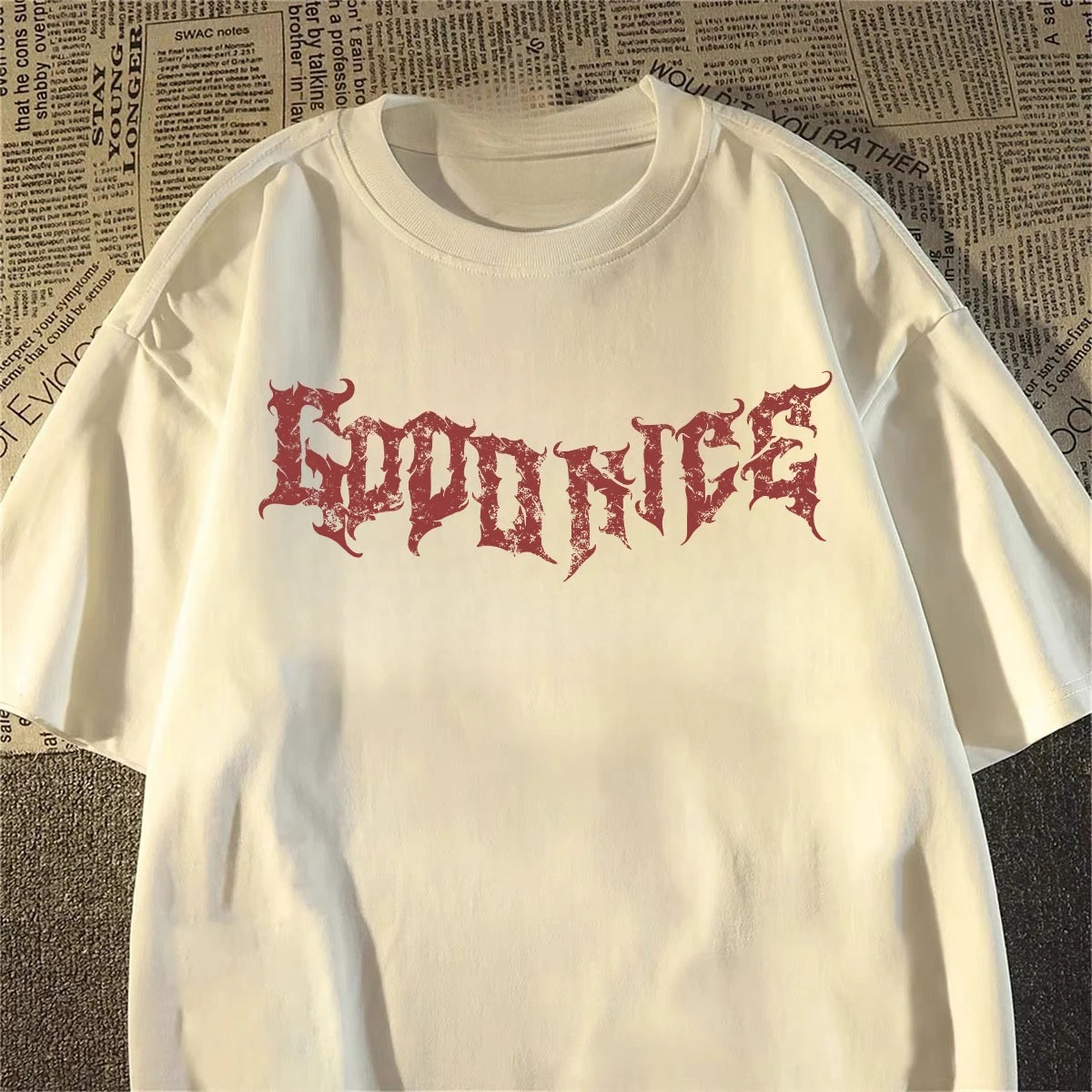 2025 جديد الثقيلة قصيرة الأكمام تي شيرت الأمريكية الرجعية السيف لحام الملاك مطبوعة قصيرة الأكمام الرجال والنساء بلوزة فضفاضة