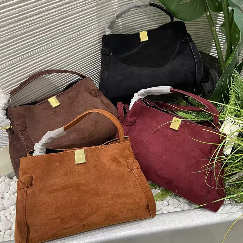 

Large Capacity Tote Bag Pot Sticker Bag 2025 New High-End Commuter Velvet Handbag Crossbody Bag Women's Bag British Style