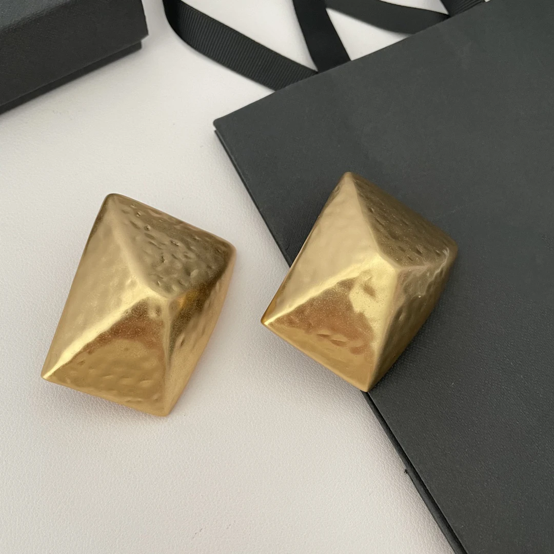 

Exaggerated Super Large Gold Color Vintage Earrings For Women Top Quality Designer Luxury Jewelry European American Trend