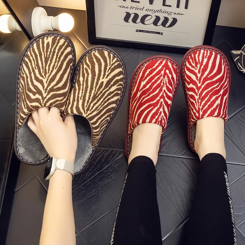 

Unisex Winter Leopard Print Slippers Non Slip Soft Sole House Shoes Indoor Home Cozy Slip on Warm Fleece Lined Slides for Guests