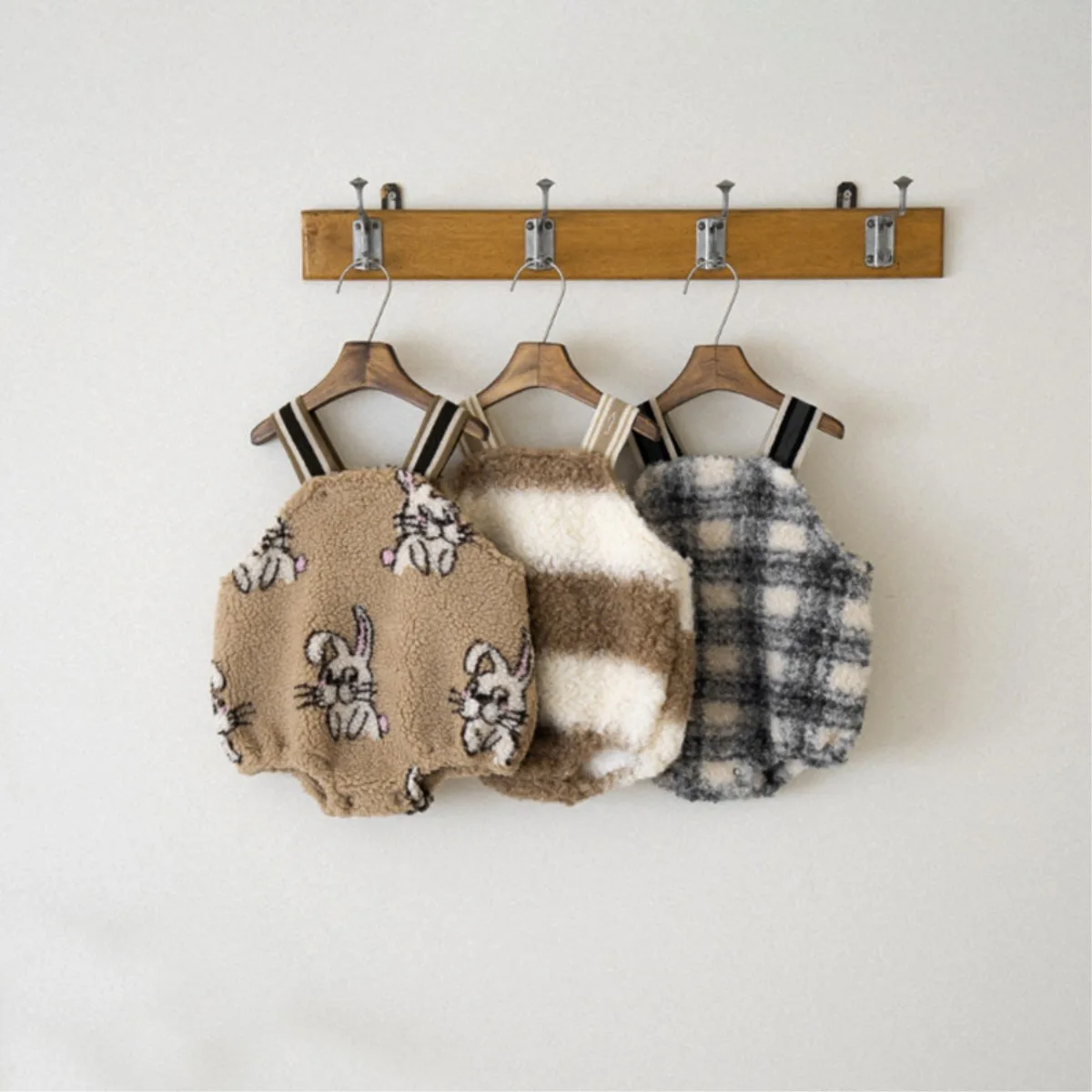 Winter New Baby Sleeveless Warm Plush Bodysuit Newborn Cute Cartoon Strap Jumpsuit Infant Boy Girl Thick Warm Clothes