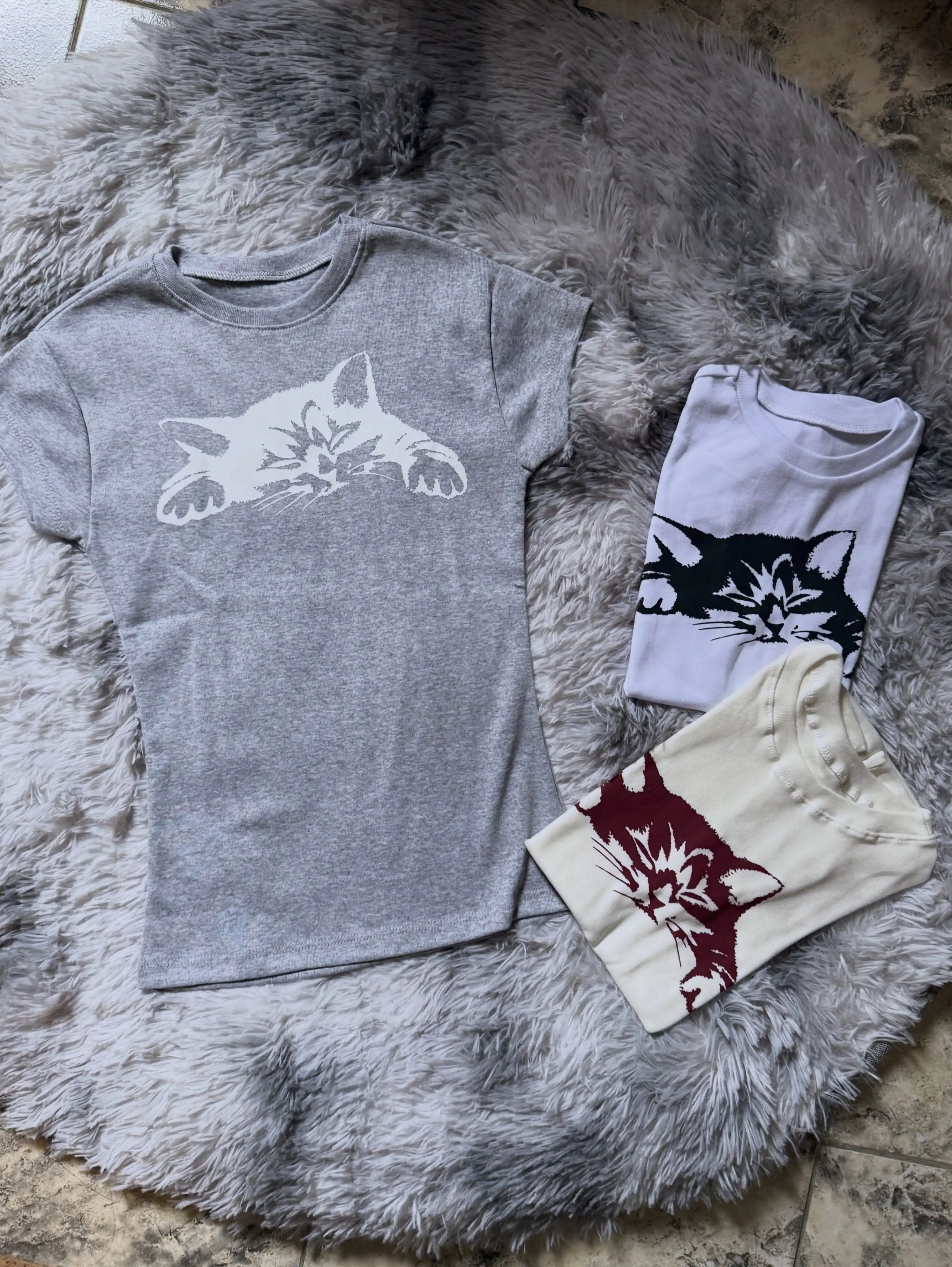 White Slim‑Fit Crop Cap Sleeve T‑Shirt Lucky Cursive Font Vintage Cross Print Crew Neck Hot Girl Top