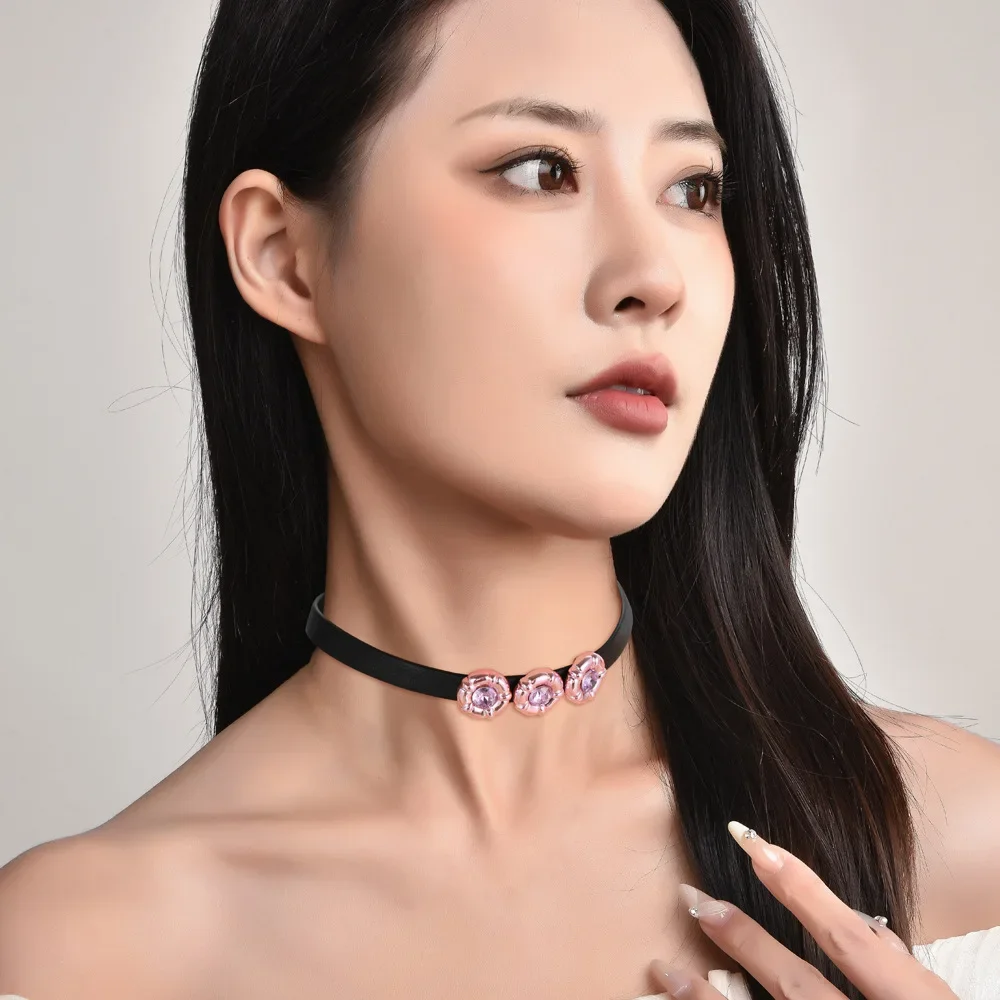 2025MINBA 3 سلسلة الدوبامين متعددة الزهور الجلدية الساخن فتاة الترقوة سلسلة المختنق حلقة عنق KTV الإناث الأكثر مبيعا طوق