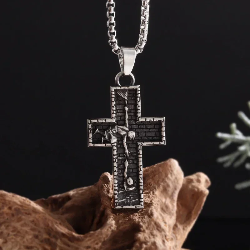 Retro Gothic Cross Jesus The Savior Pendant Necklace Men's Personalized Punk Religious Prayer Amulet Jewelry