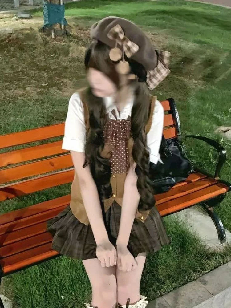 

Комплект: вязаный жилет JK, юбка-круассан цвета карамели, стильный костюм для колледжа, модный комплект, свитер