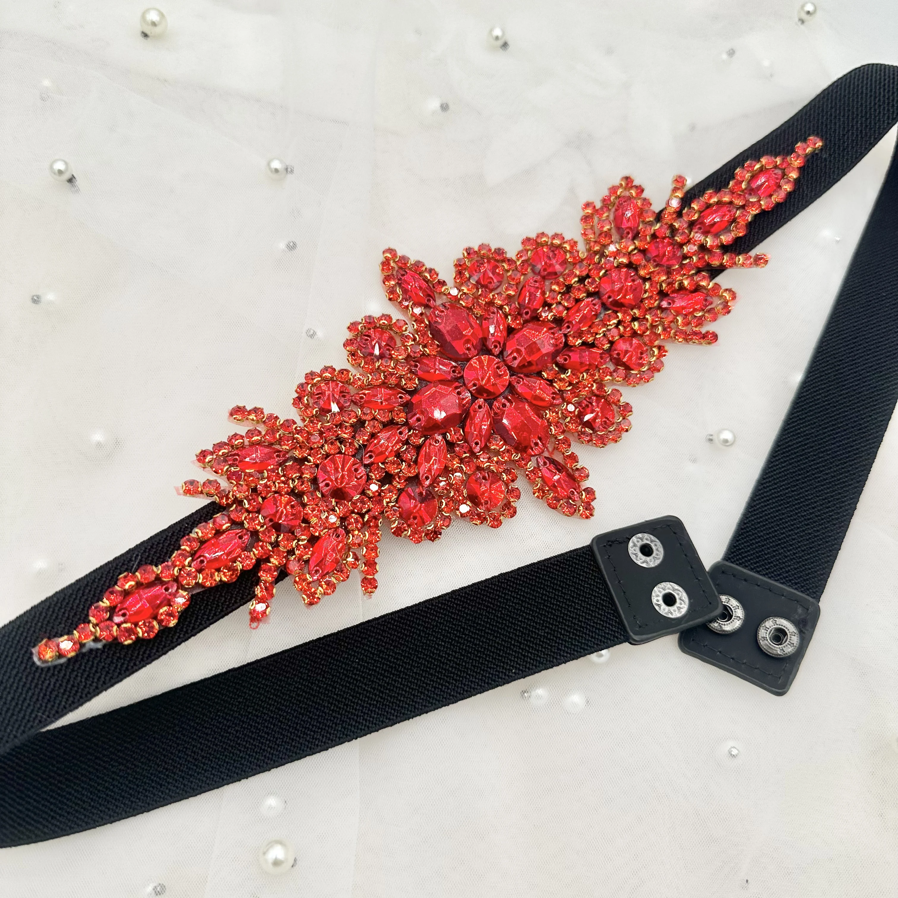 Rose Red Glass HAND-Stitched Diamond Patch DIY ลูกปัดกาวชุดสตรีเข็มขัดแต่งงานชุดปาร์ตี้