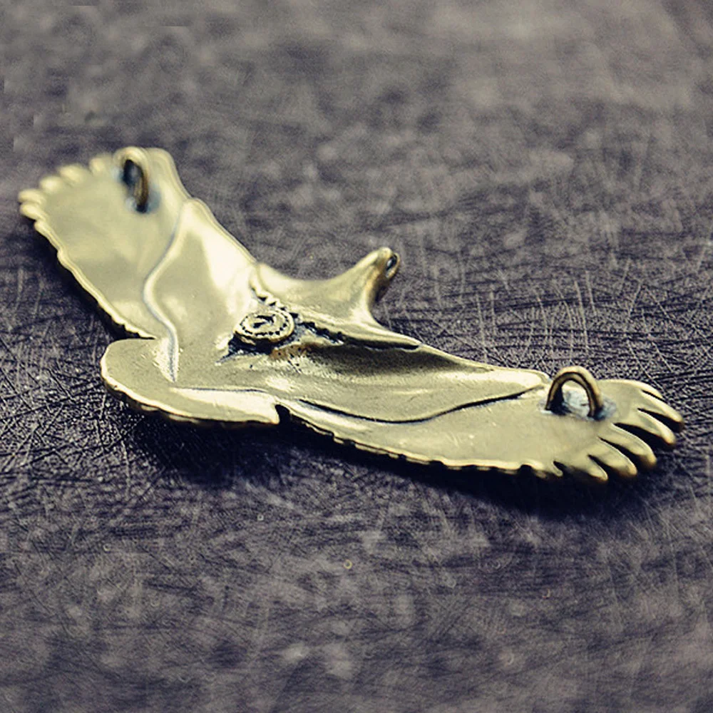 Messing-Adler-Statue, Kunsthandwerk, Schlüsselanhänger, Vintage-Hängeaccessoires, Tischdekoration für Zuhause – Detail 5
