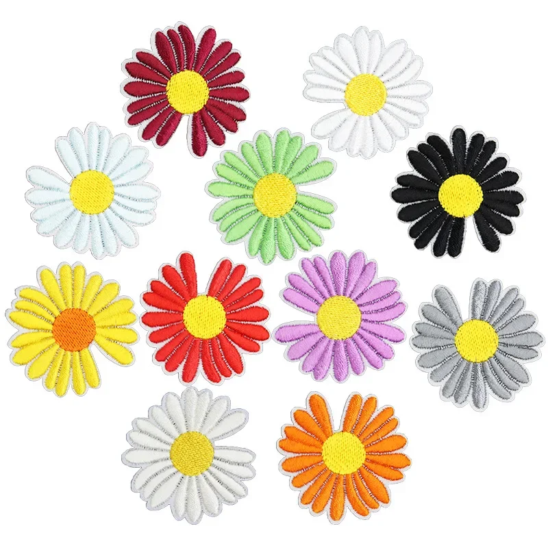 

100pcs/Lot Luxury Embroidery Patch Black Daisy White Red Gray Shirt Bag Hat Bra Clothing Decoration Accessory Craft Diy Applique