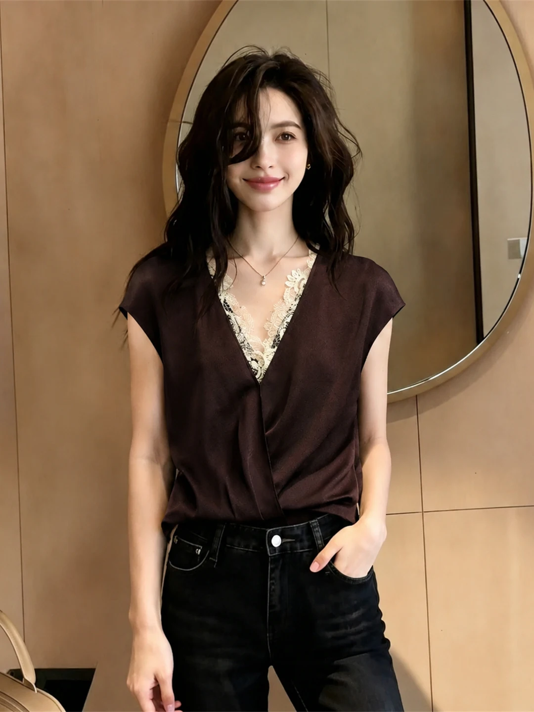

Unique Lace Splicing Short Sleeve Shirt Women's Fashionable Retro High-End Style Summer Sun Protection New Popular Blouse