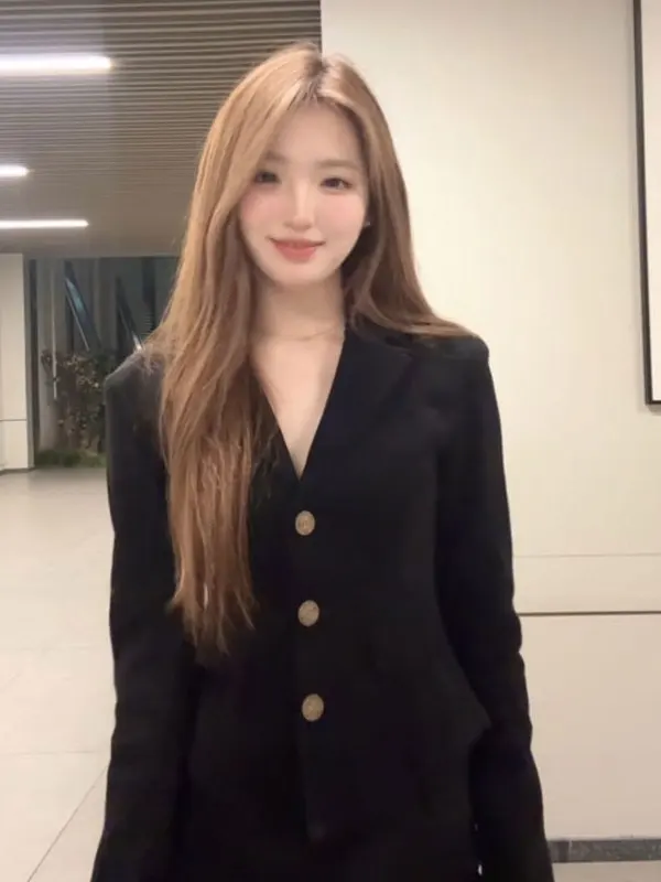 

Hebe Style V-Neck Coat And Skirt Set Women's Fashion Spring Autumn Comfortable Slim Fit Two-Piece Suit Korean Style