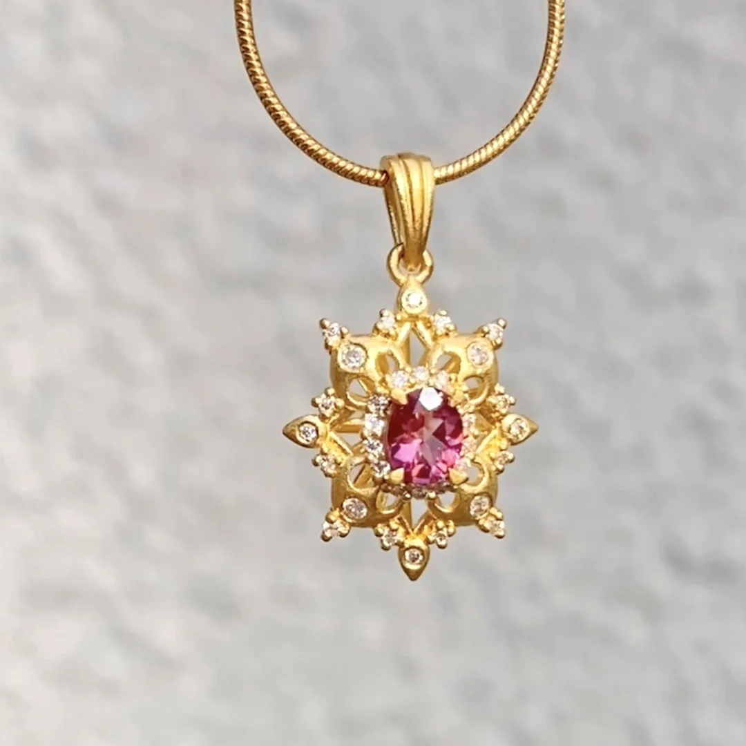 Vintage hollow out ruby snowflake pendant necklace for women romantic luxuriou diamond inlay flower collar chain wedding jewelry