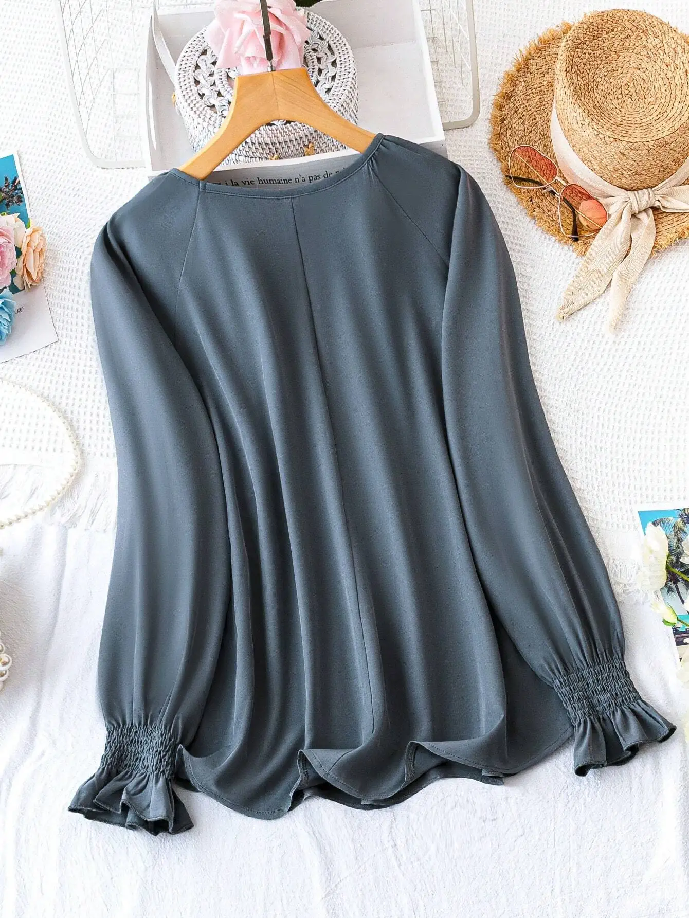 Plus Size Solid Round Neck Pleated Long Sleeve Blouse for Casual Wear