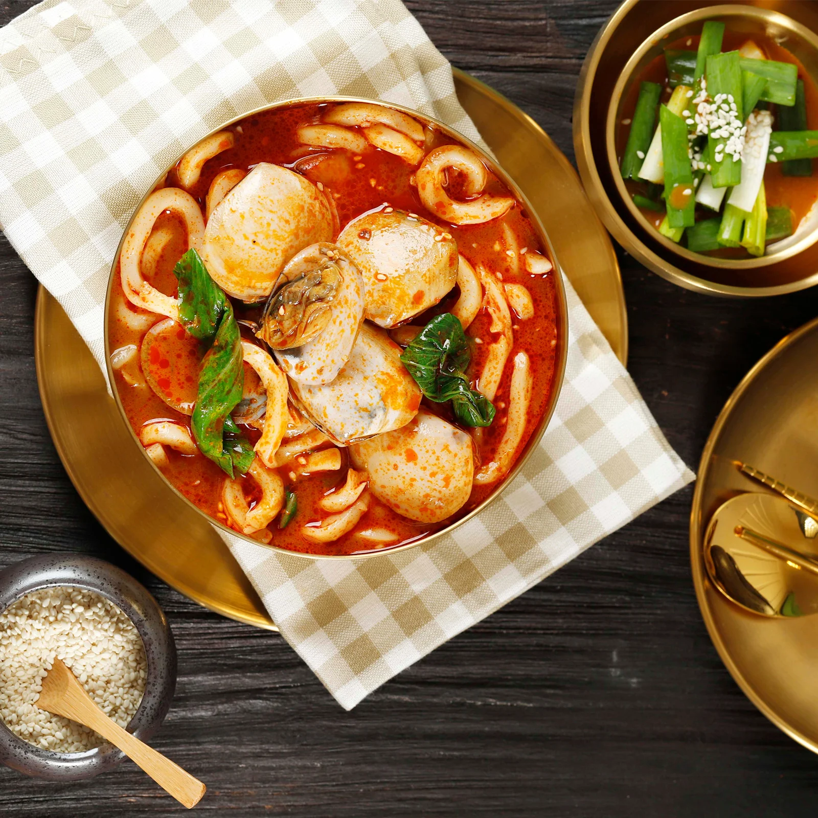 

Large Capacity Stainless Steel Salad Bowl Korean Style Soup Rice Noodle Ramen Serving Container Kitchen Food Bowl Gold 20X9CM