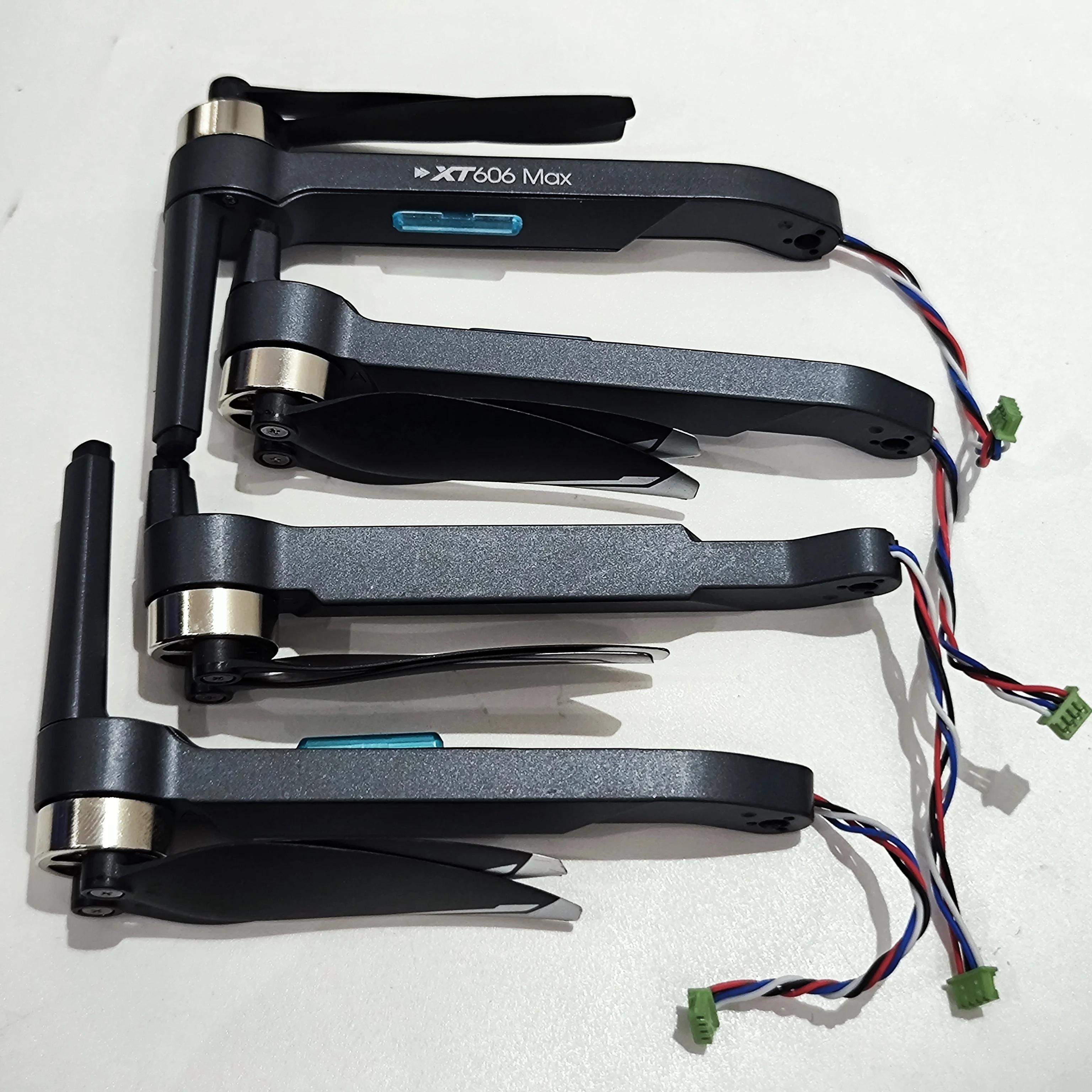 

XT606 Дрон с максимальным управлением экраном XT-606MAX GPS Складной радиоуправляемый квадрокоптер Запасные части Полный набор Бесщеточный двигатель Рычаг 4 шт. с реквизитом вентилятора