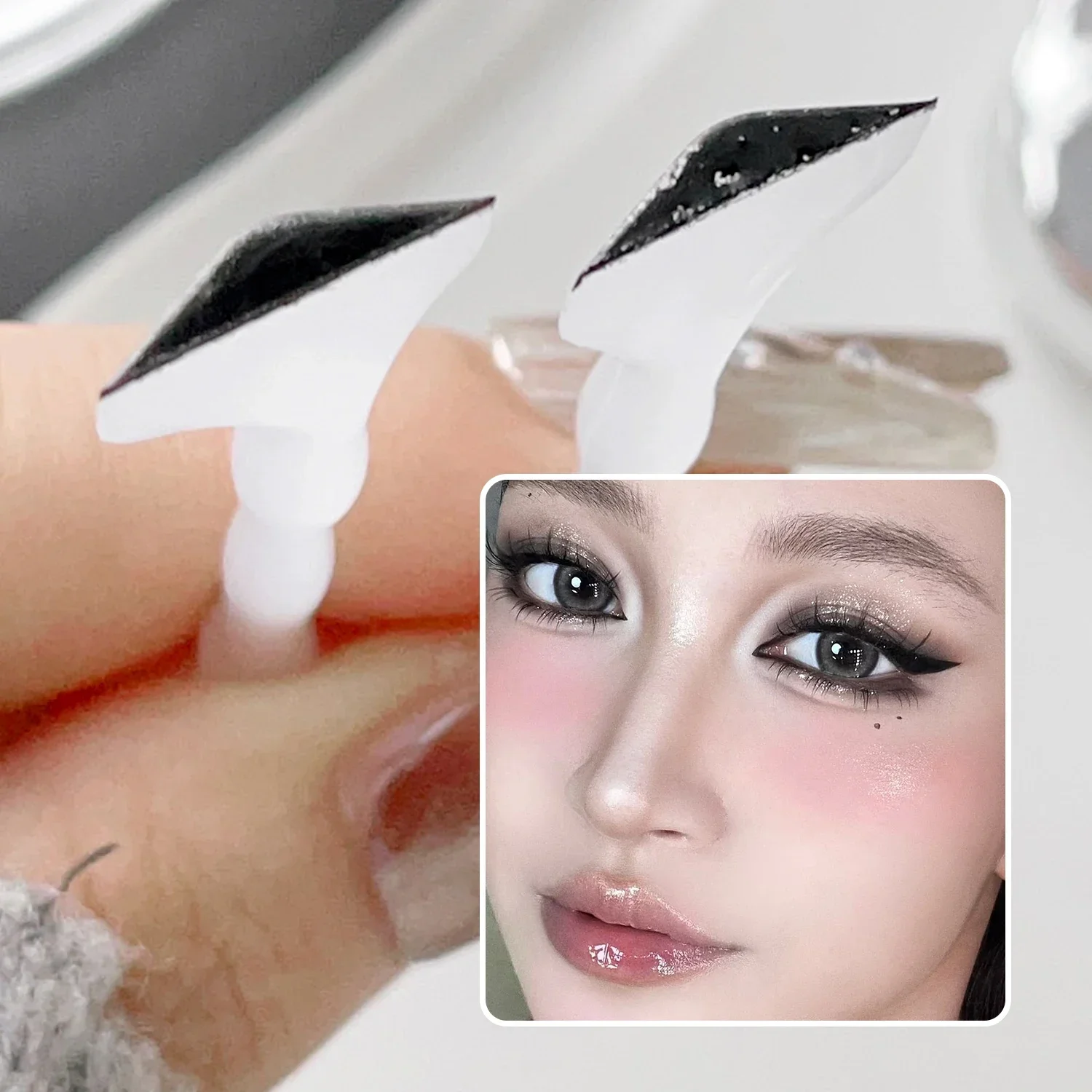 Black Eyeliner Stamp for Beginner DIY Eye Liner Extension Stamps Eyelash Seal Waterproof Eyes Makeup Long Lasting Eye Template