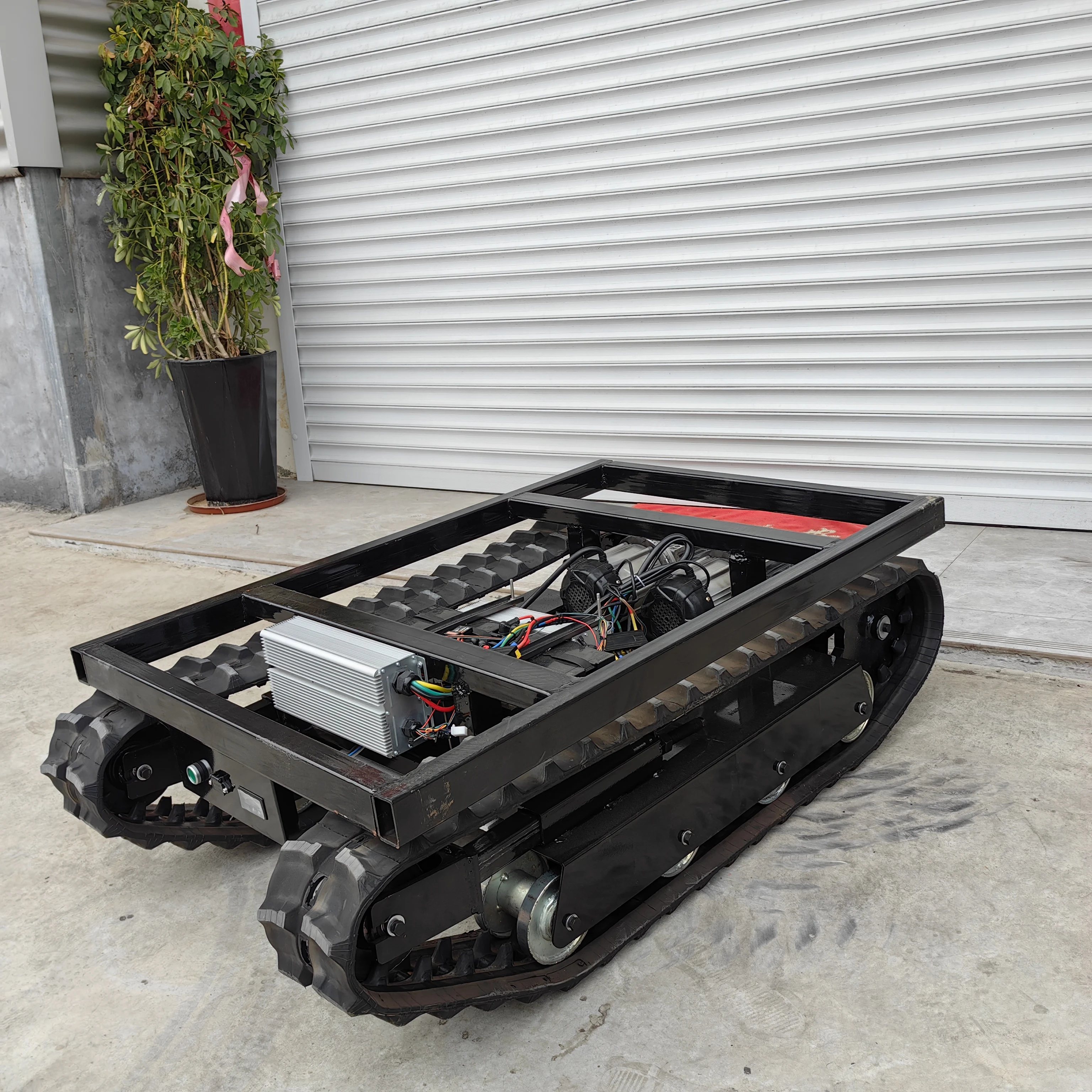 Universal Modified RC Tracked Chassis, Multifunctional Undercarriage Replacement Parts for Construction Excavator Machinery view 3