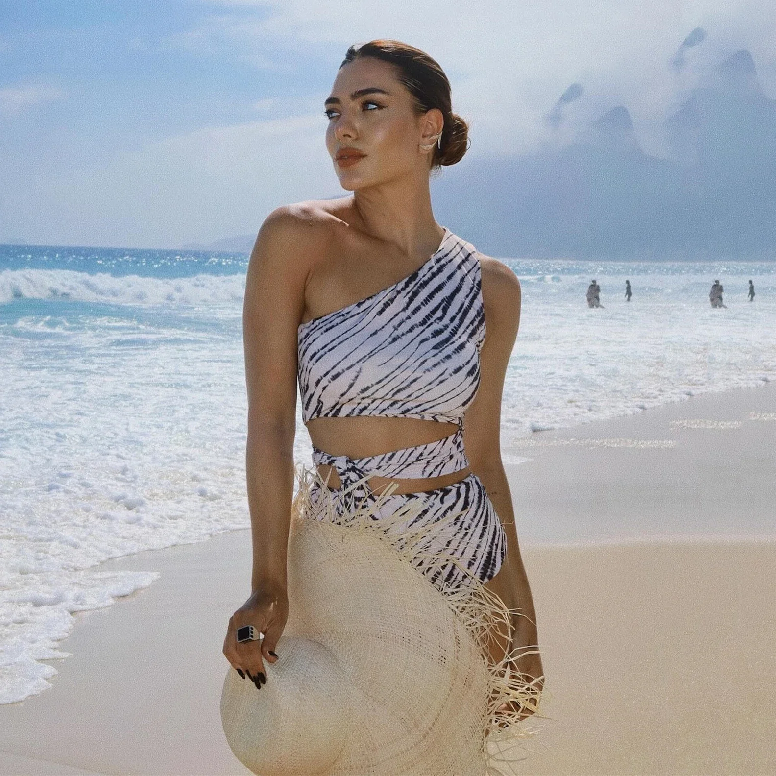 Ein-Schulter-Badeanzug mit Vertuschung, Damen-Bademode, 2025, sexy Bikinis, weiblicher Biquini, Ausschnitt, Badeanzüge, Bodysuit, Kleid, Strandmode