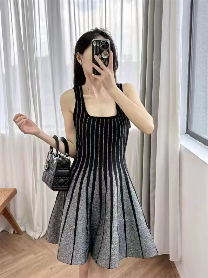 Fashion Contrast Color Slim Mini Dresses for Women Streetwear Trend Temperament Stripe Knitted Dress vestidos de tricô femenino