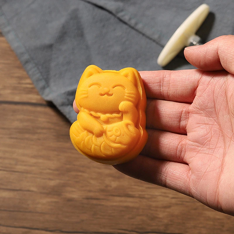 Cute Cartoon Cat Shape Moon Cake Mold Including 1 Mold And 2 Stamps DIY Hand Press Fondant Moon Cake Stamps Cake Cookie Mold