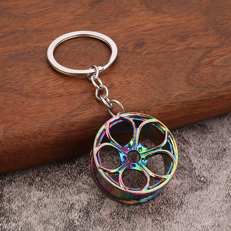 Creative rim key chain Men's metal car key Speed transmission gear head key ring Metal car accessory key ring Unique birthday