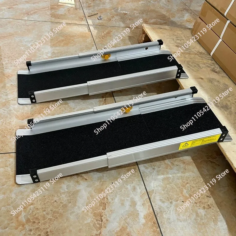 Retractable Aluminum Ramp  Assist Wheelchair with Step Artifact