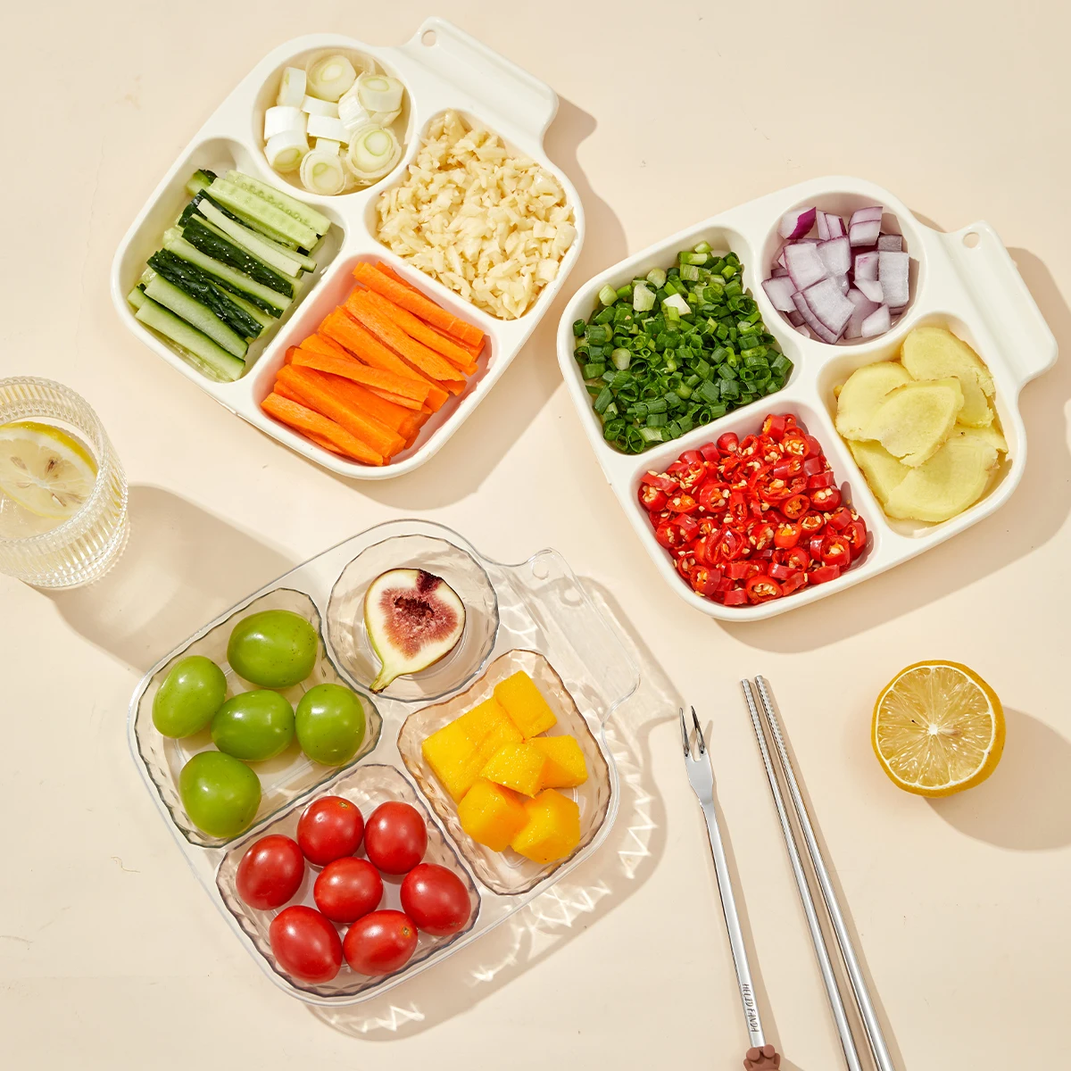 

WORTHBUY 4-Compartment Cartoon Divided Dinner Plate Kids Food Plate Dessert Fruit Dish Reusable Food Serving Tray Tableware