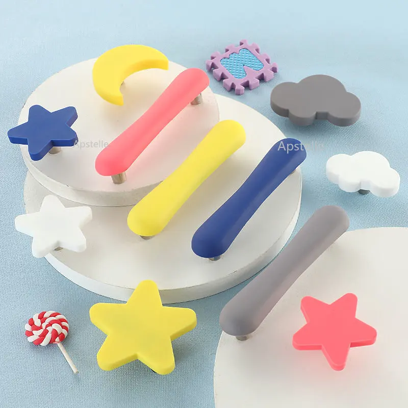 Ceramic Furniture Handles Cute Cloud Shape Cabinet Knobs Cartoon Children Room Wardrobe Pulls Home Decor Cupboard Drawer Handles