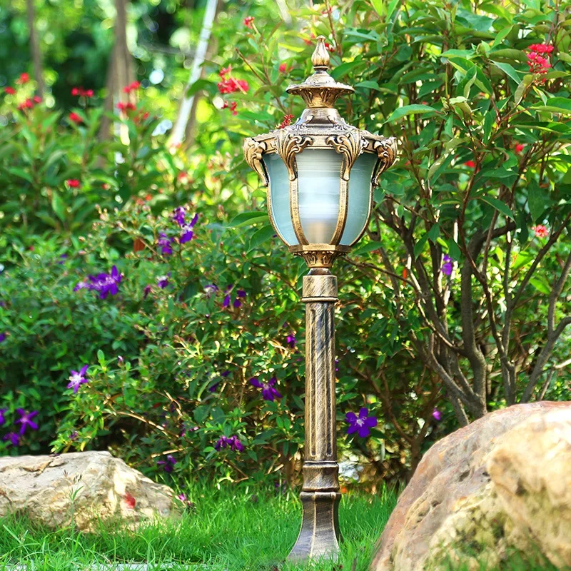 KARLOS-luz LED de bronce para césped para exteriores, lámpara Retro para jardín, resistente al agua IP65, decoración del hogar para patio, Villa, accesorio