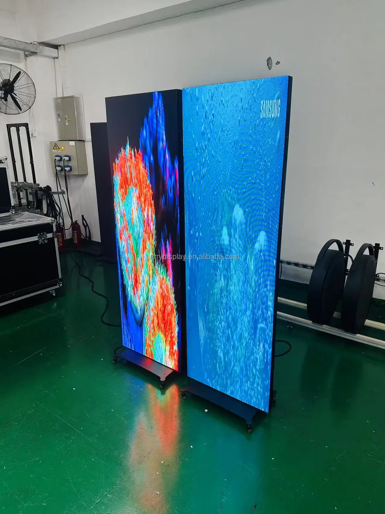 Outdoor Movable LED Digital Poster with Wheels Smart Kiosk Movable Advertising Board - view 5