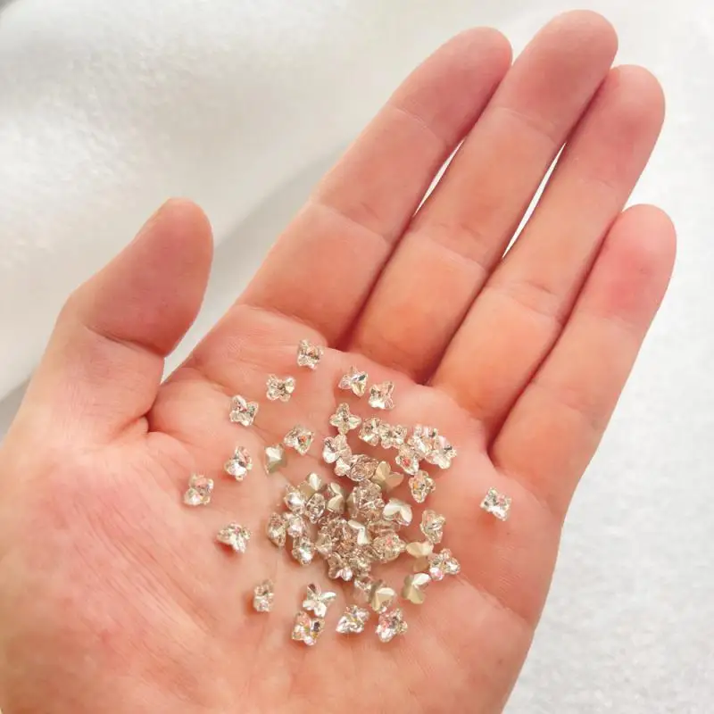 Fashion Design Akcesoria Rhinestone Zdrowe składniki Ozdoba do paznokci Wysokiej jakości efekt błysku 3d Nail Art Wyraźnie popularne