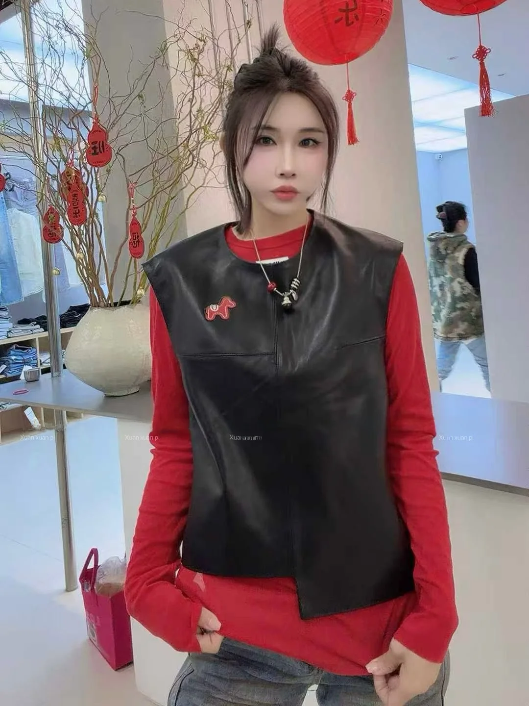 

2025 New Women's Genuine eepskin Leather Vest ort Svel Jaet Slimming Versatile Trendy Commute Sle Autumn Faion