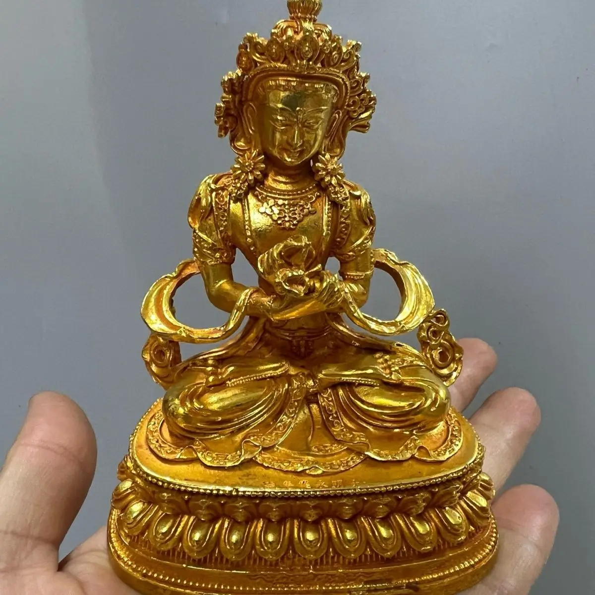 Vajradhara statue, cross‑hand holding vajra Ornament Decoration Tea Pet Figurines Desk Decor Accessories
