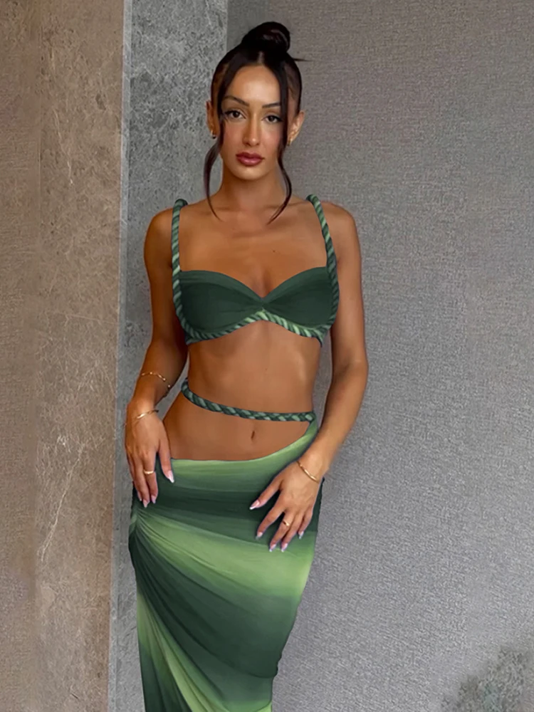 Conjunto de 2 peças para festa de praia, conjunto de bandagem com gola quadrada em ruched, sutiã + skinny, saias longas, 2025, trajes de tendência de férias de verão