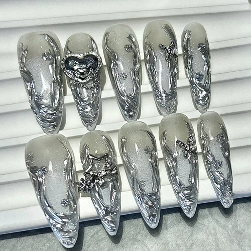 Imagen 2 del producto Esgradado de plata, vid dorada, corazón, punta larga, diseñador hecho a mano, prensa en uñas, estrellas, mariposa, diamantes, uñas postizas Y2K, arte de uñas fresco