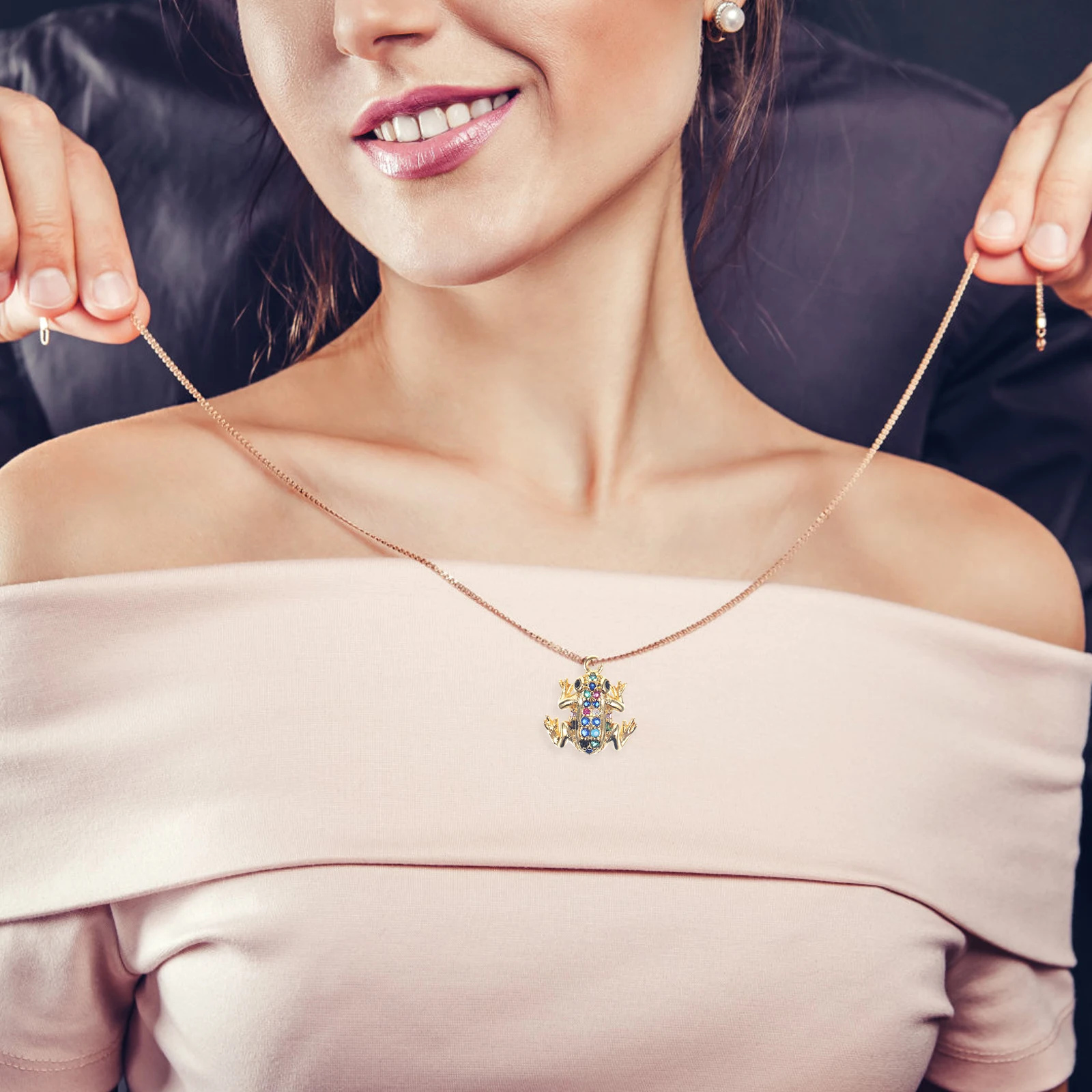 

4pcs Fancy Color Diamond Frog Pendant Necklace Women Cute DIY Metal Animal Charms Jewelry Supplies Mini Pendants Bracelet Making