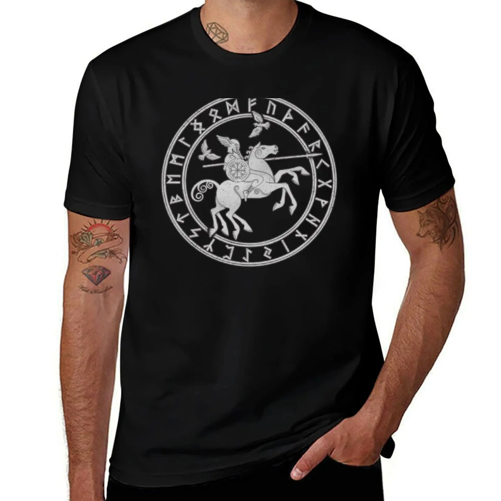 Odin on Norse Horse Sleipnir with 2 ravens Huginn and Muninn in a Viking Circle of Protection runes Grunge Texture Engra T-Shirt