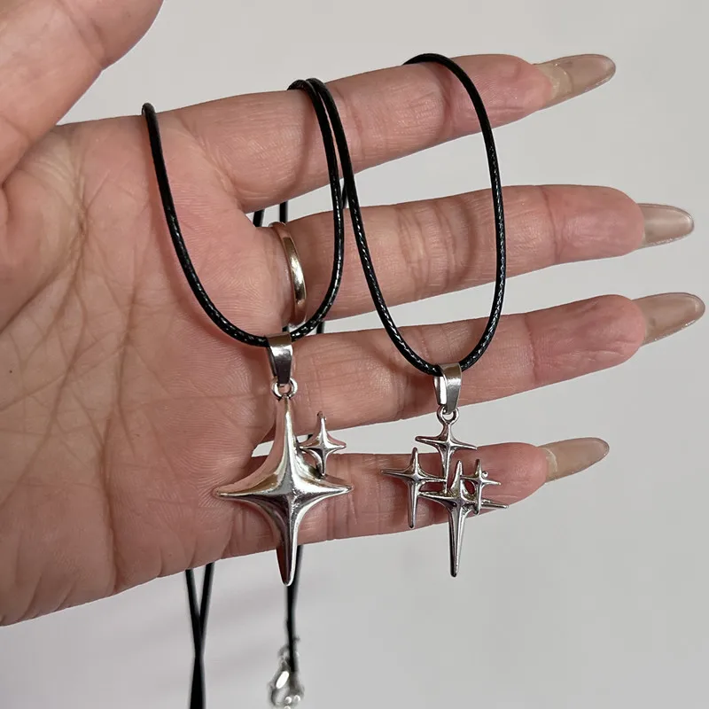 Fashion Four-Pointed Star Necklace Simple Clavicle Chain Cross Pendant Necklace Crucifix Choker Necklace Gift for Women