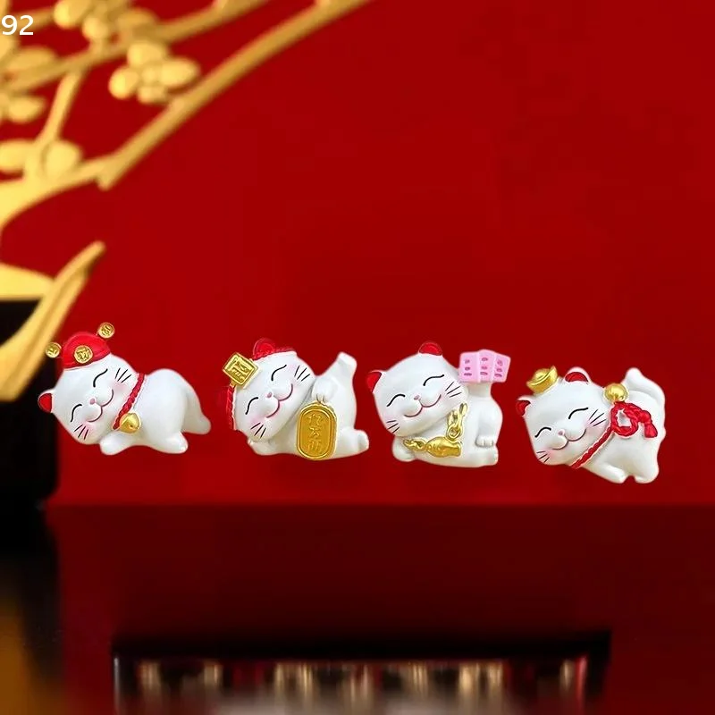 Cute Lucky Cat Sculpture, Wealthy Office Table Ornament, Suitable for Gaming Space & Car, Chinese New Year Gift, 1/2/4Pcs