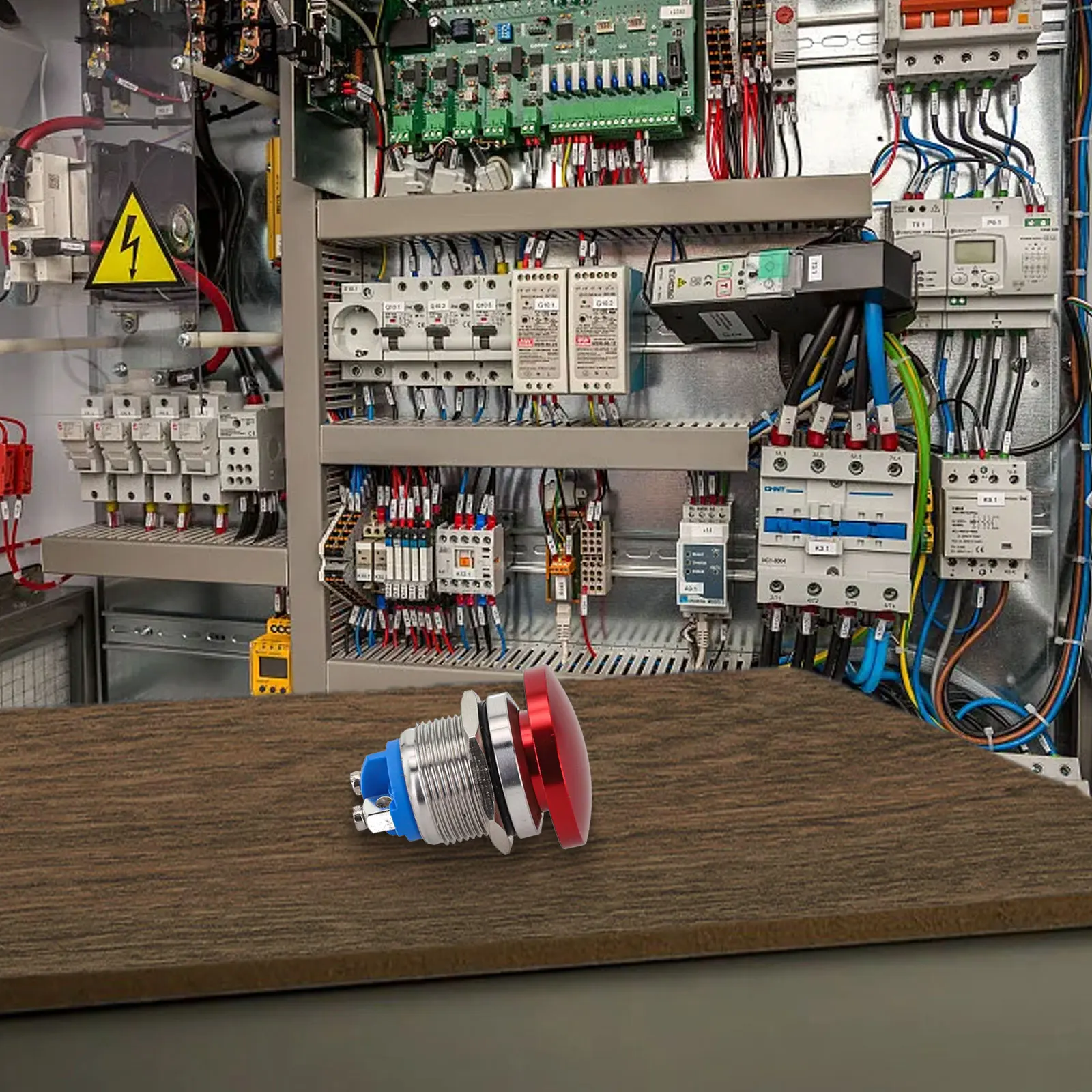 مفتاح زر ضغط معدني مقاوم للماء 19 مم مع تكوين اتصال 1NO وحماية IK09 للاستخدام الصناعي