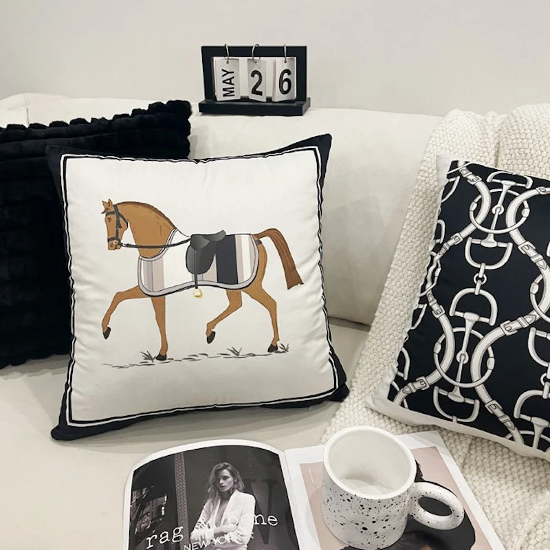 Fashion Horse Pattern Pillowcase Luxury Saddle Print Cushion Cover for Sofa Living Room Decor Square Throw Pillow Home Decorate