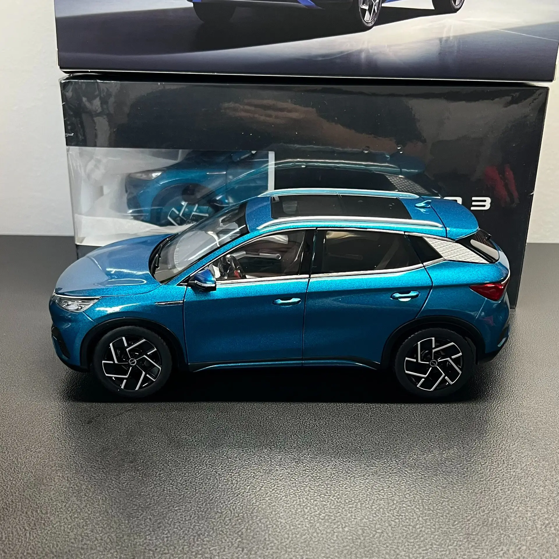 ATTO 3 EVO Desktop Decoration,BYD Die-cast Alloy Micromodel，YUAN PLUS Metal Car Model,Adult Gift,Red,Blue,1:18