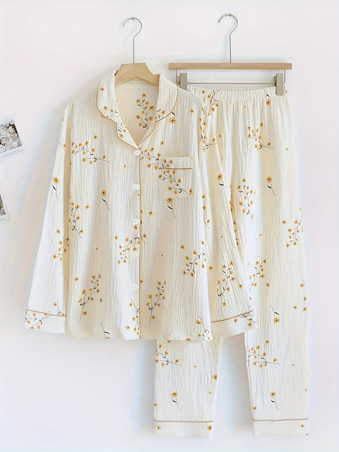 

Women's New High-Aesthetic Daisy-Printed Pajama Set - Collared, Long-Sleeve, Minimalist Casual Sweet Loungewear